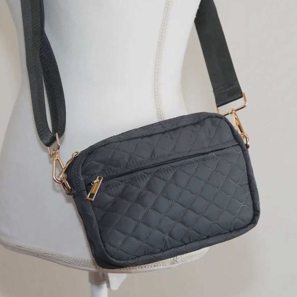 NEW Quilted Camera Crossbody Bag-Black